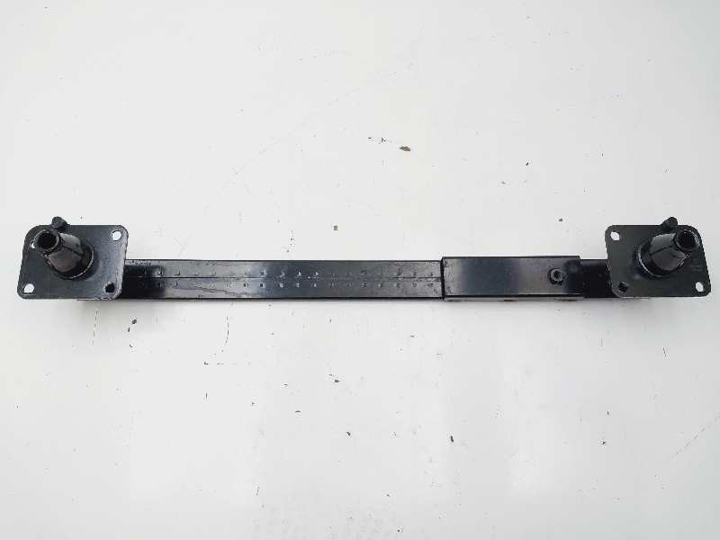 Recambio de refuerzo paragolpes delantero para peugeot 5008 premium referencia OEM IAM 7104LE  