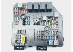 Recambio de caja reles / fusibles para chevrolet captiva 2.2 vcdi lt 2wd referencia OEM IAM 95381499  