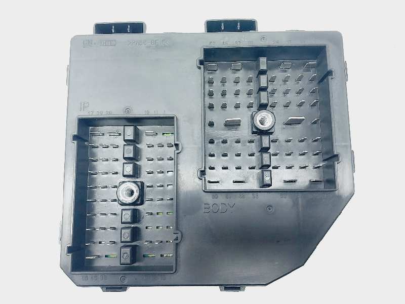 Recambio de caja reles / fusibles para chevrolet captiva 2.2 vcdi lt 2wd referencia OEM IAM 95381499  