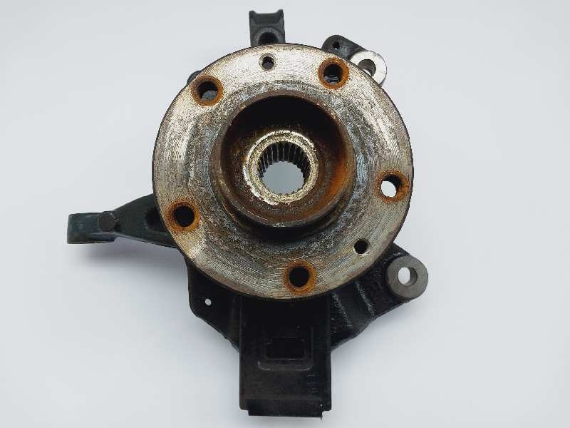 Recambio de mangueta delantera derecha para renault fluence dynamique referencia OEM IAM 400140044R  