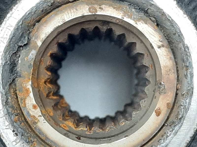 Recambio de mangueta delantera izquierda para dacia sandero ambiance referencia OEM IAM 400150937R  