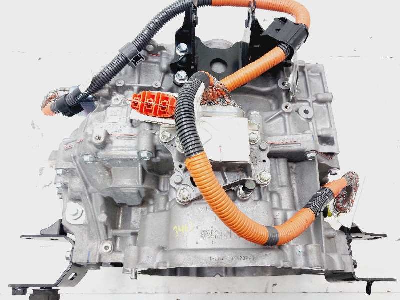 Recambio de caja cambios para lexus ct 200h white edition referencia OEM IAM 3090047084  