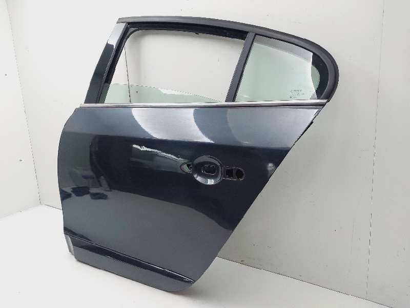 Recambio de puerta trasera izquierda para renault fluence dynamique referencia OEM IAM   