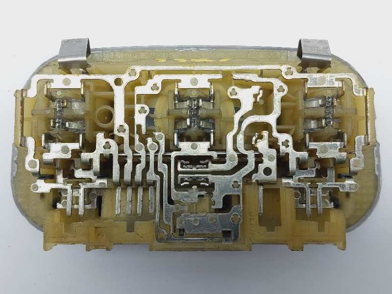 Recambio de luz interior para citroën c3 1.4 collection referencia OEM IAM 9680713880  