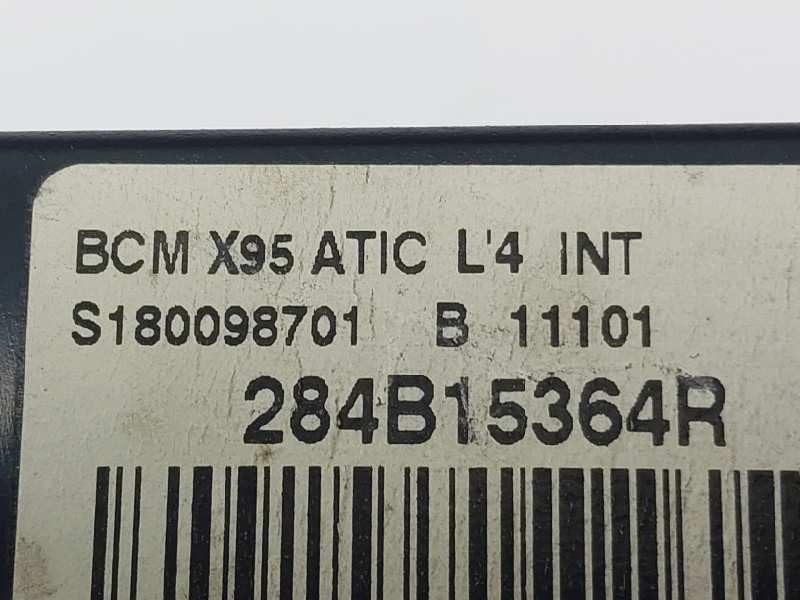 Recambio de caja reles / fusibles para renault fluence dynamique referencia OEM IAM 284B15364R S180098701 