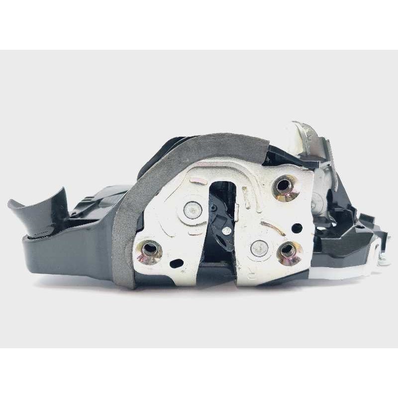 Recambio de cerradura puerta delantera derecha para toyota yaris xpa1f referencia OEM IAM 69030K0031  