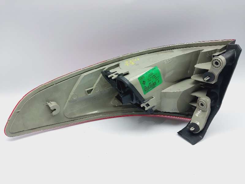 Recambio de piloto trasero izquierdo para renault fluence dynamique referencia OEM IAM 265552802R  