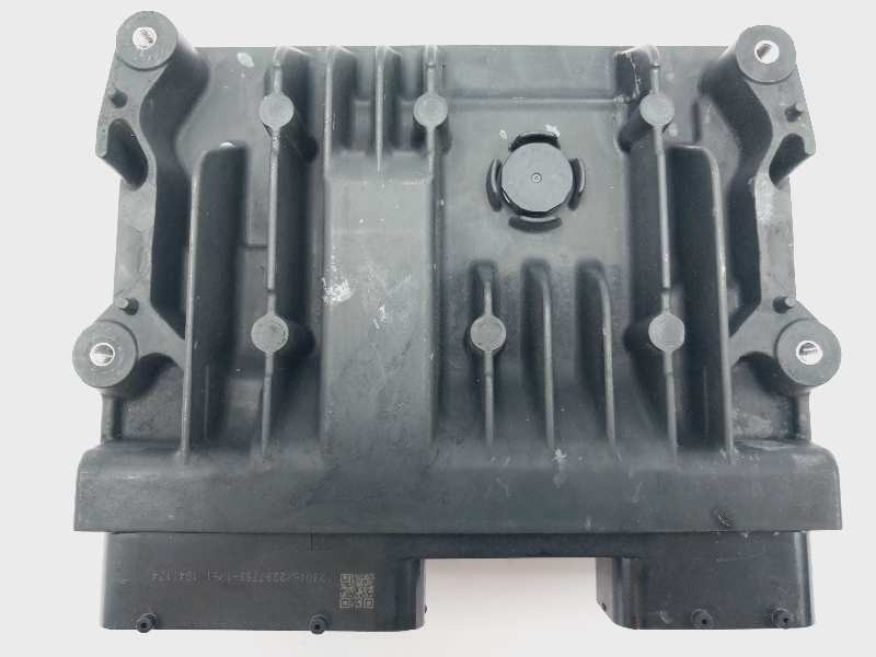 Recambio de centralita motor uce para toyota yaris xpa1f referencia OEM IAM 89661K0682 MB283000 