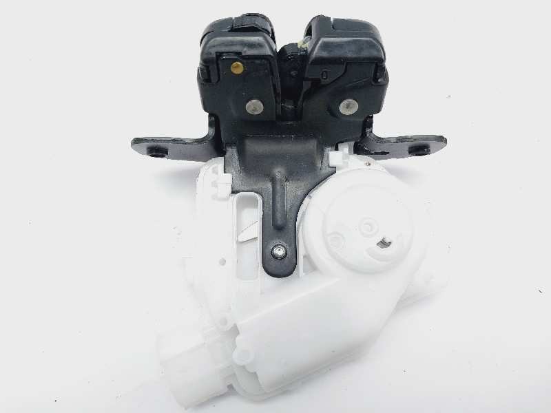 Recambio de cerradura maletero / porton para toyota yaris xpa1f referencia OEM IAM 6935002090  