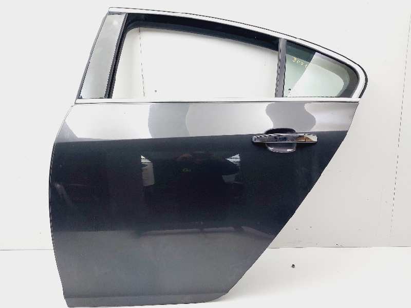Recambio de puerta trasera izquierda para opel insignia berlina cosmo referencia OEM IAM 124099  