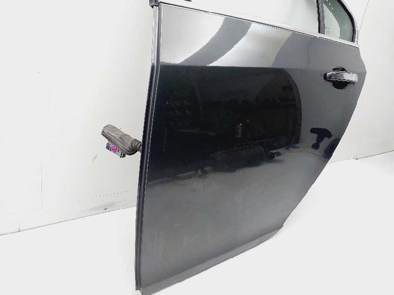 Recambio de puerta trasera izquierda para opel insignia berlina cosmo referencia OEM IAM 124099  