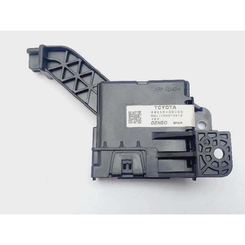 Recambio de modulo electronico para toyota yaris city referencia OEM IAM 886500D380  