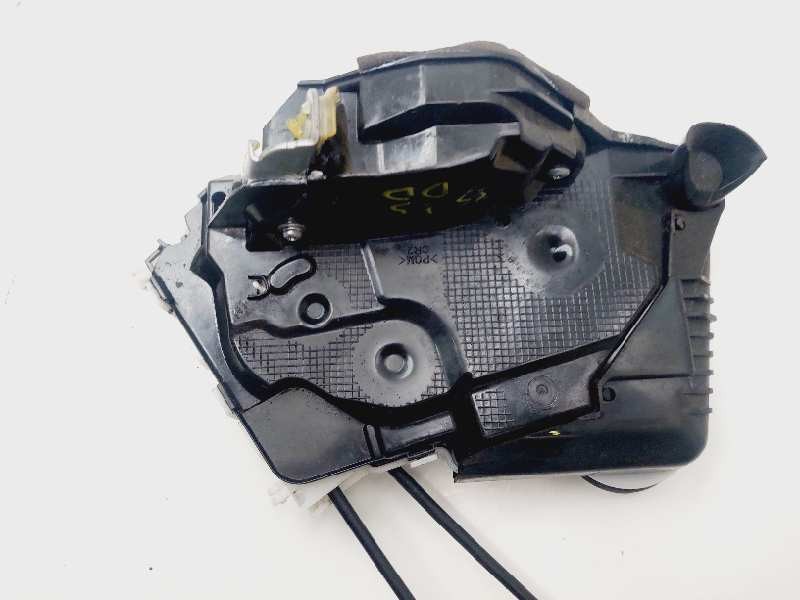 Recambio de cerradura puerta delantera derecha para toyota yaris city referencia OEM IAM U3111130F3  