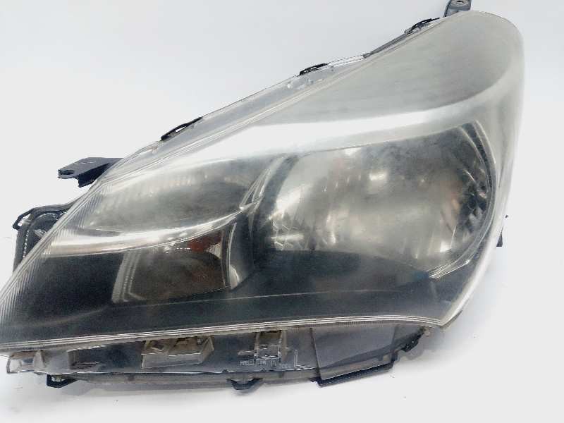 Recambio de faro izquierdo para toyota yaris city referencia OEM IAM DD1580D159 81170-0DA10 