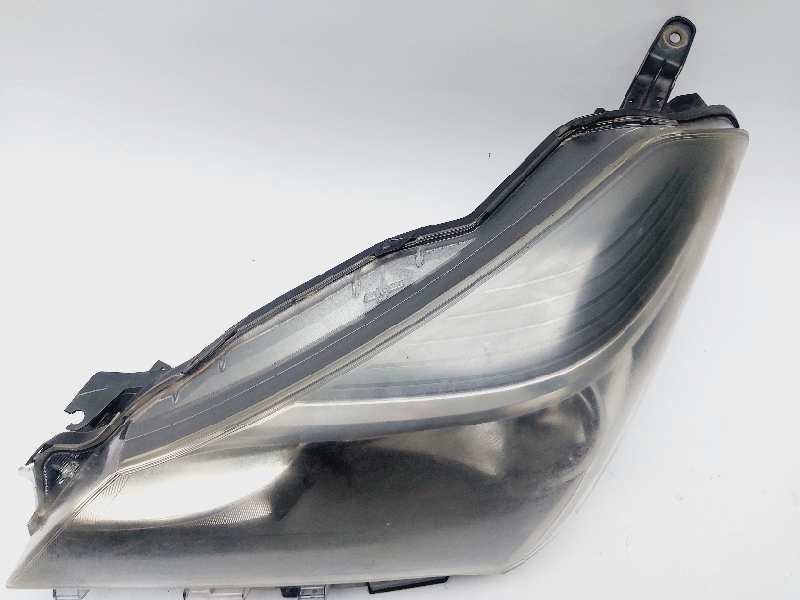 Recambio de faro izquierdo para toyota yaris city referencia OEM IAM DD1580D159 81170-0DA10 