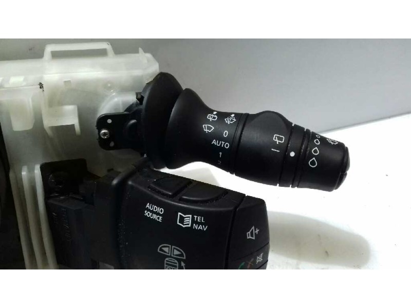 Recambio de mando multifuncion para renault scenic iii expression referencia OEM IAM 25567001R  