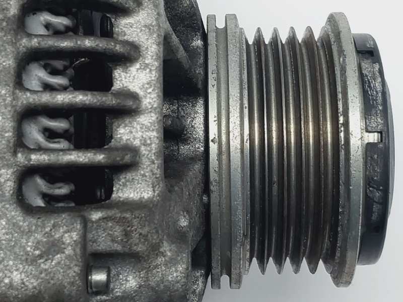 Recambio de alternador para opel corsa e selective referencia OEM IAM 13585664B  