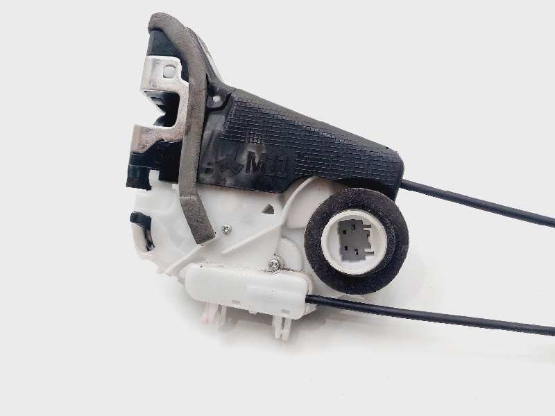 Recambio de cerradura puerta trasera izquierda para toyota yaris city referencia OEM IAM 02014120F2  