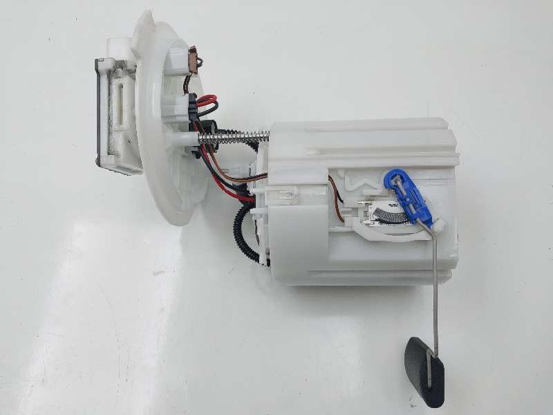 Recambio de bomba combustible para hyundai i30 (pd) n referencia OEM IAM 31110S0000 1000G44839 