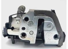 Recambio de cerradura puerta trasera izquierda para lexus ct 200h white edition referencia OEM IAM 6906033131  