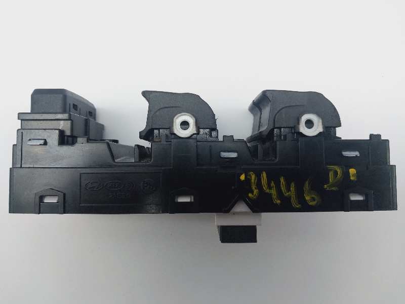 Recambio de mando elevalunas delantero izquierdo para hyundai i30 (pd) n referencia OEM IAM 93571G3030  