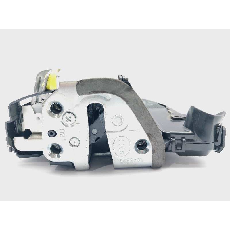 Recambio de cerradura puerta delantera izquierda para lexus ct 200h white edition referencia OEM IAM 6904042241  