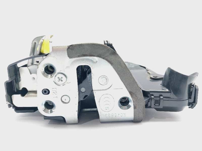 Recambio de cerradura puerta delantera izquierda para lexus ct 200h white edition referencia OEM IAM 6904042241  