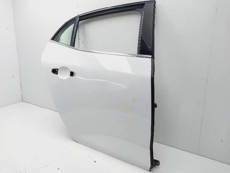 Recambio de puerta trasera derecha para renault megane iv berlina 5p limited referencia OEM IAM 821003398R  