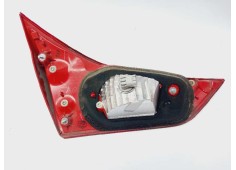 Recambio de piloto trasero derecho interior para toyota auris active referencia OEM IAM 8158102460 02260  2