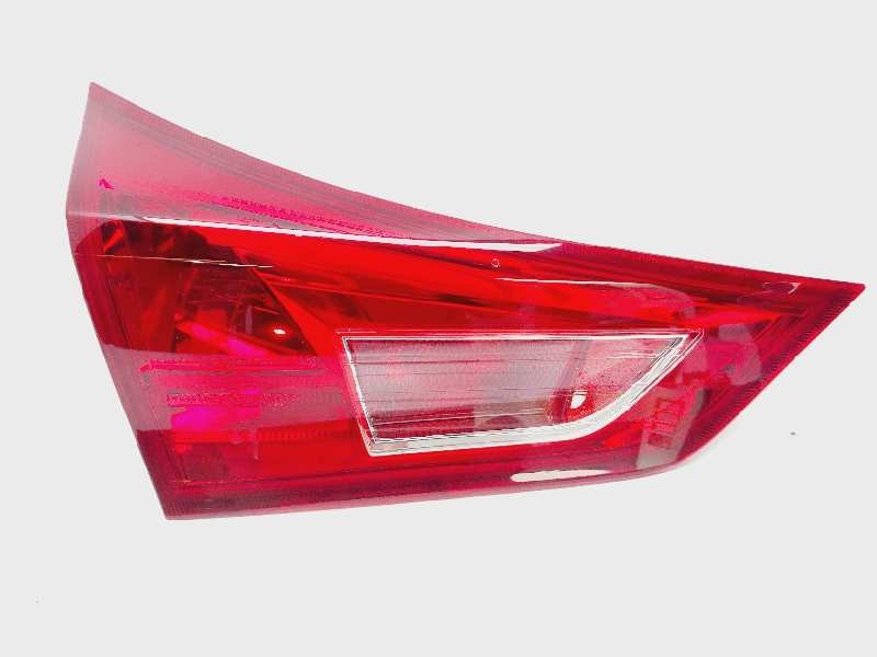 Recambio de piloto trasero izquierdo interior para toyota auris active referencia OEM IAM 8159102450 02260 