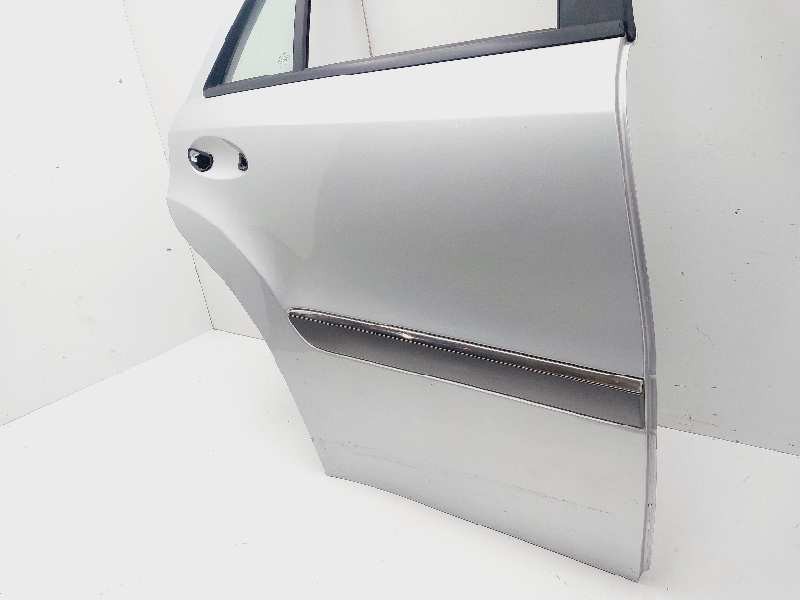 Recambio de puerta trasera derecha para mercedes-benz clase m (w164) referencia OEM IAM A1647300205  