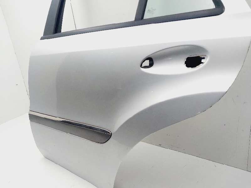 Recambio de puerta trasera izquierda para mercedes-benz clase m (w164) referencia OEM IAM A1647300105  