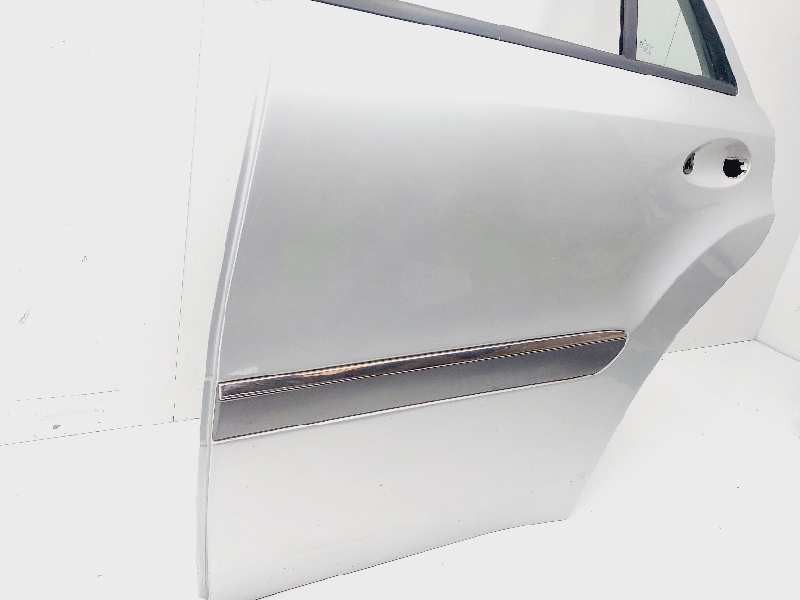 Recambio de puerta trasera izquierda para mercedes-benz clase m (w164) referencia OEM IAM A1647300105  