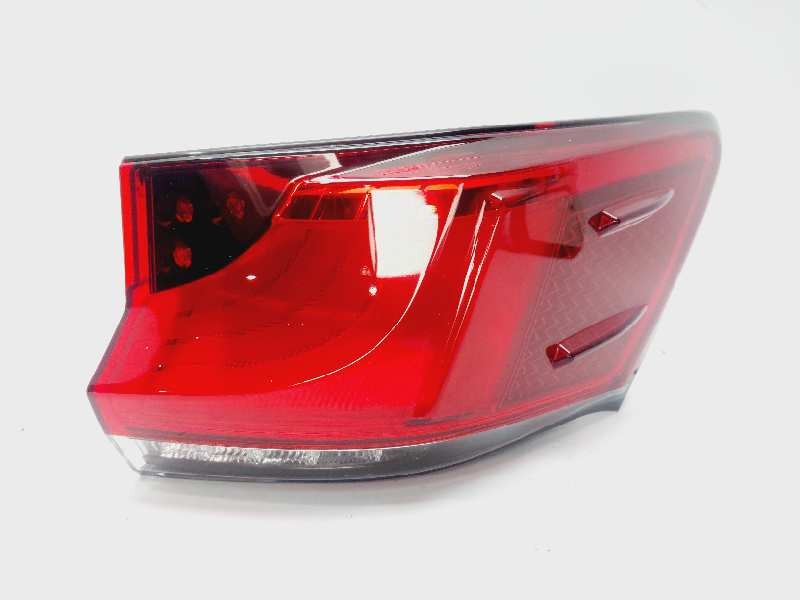 Recambio de piloto trasero derecho para lexus ct 200h white edition referencia OEM IAM 8155176260  