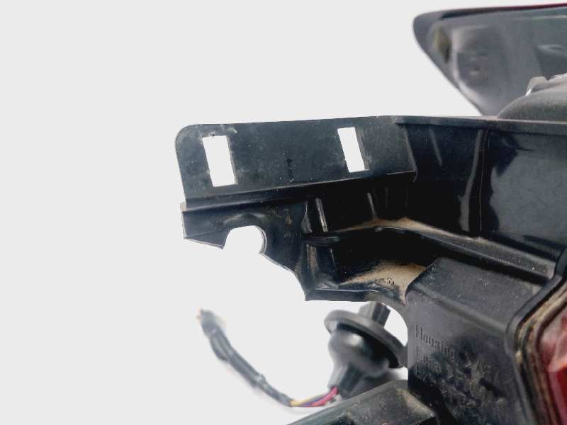 Recambio de piloto trasero derecho para lexus ct 200h white edition referencia OEM IAM 8155176260  