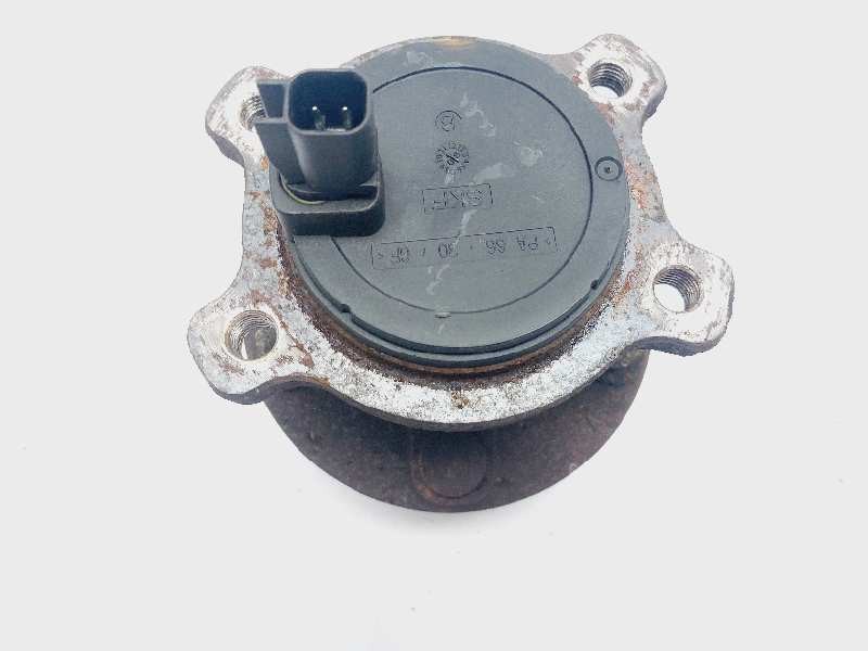 Recambio de buje para ford s-max (ca1) titanium s referencia OEM IAM 1778502 AG9C2B664AAA 