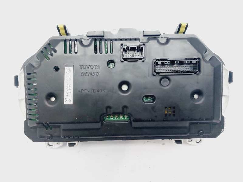 Recambio de cuadro instrumentos para toyota yaris city referencia OEM IAM 838000U270  