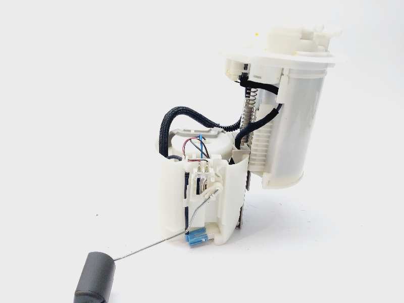 Recambio de bomba combustible para lexus ct 200h white edition referencia OEM IAM 7702047092  