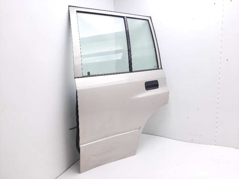 Recambio de puerta trasera izquierda para suzuki santana referencia OEM IAM   