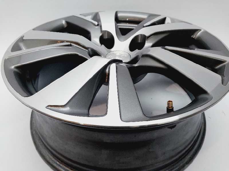 Recambio de llanta para peugeot 2008 (--.2013) style referencia OEM IAM 8678398277  