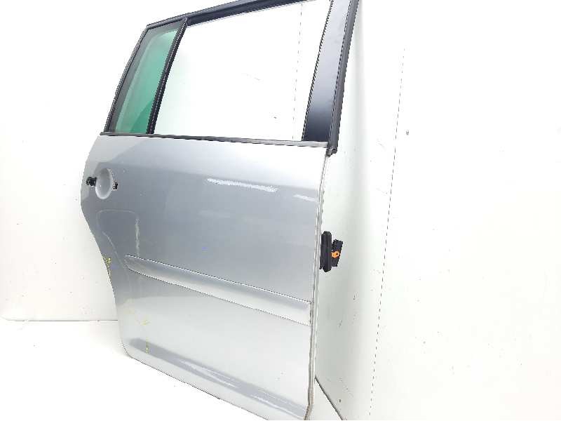 Recambio de puerta trasera derecha para volkswagen touran (1t1) trendline referencia OEM IAM   