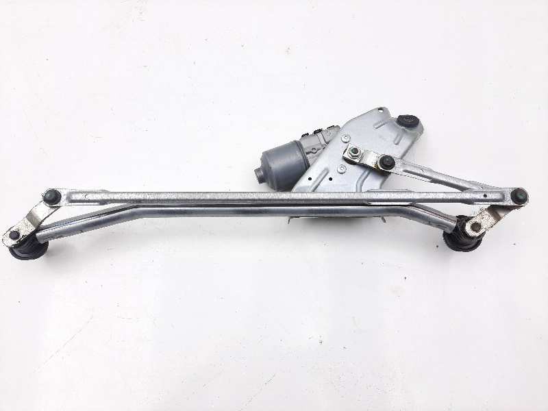 Recambio de motor limpia delantero para dacia duster ambiance 4x2 referencia OEM IAM 8200619512D 3397020879 0390241544