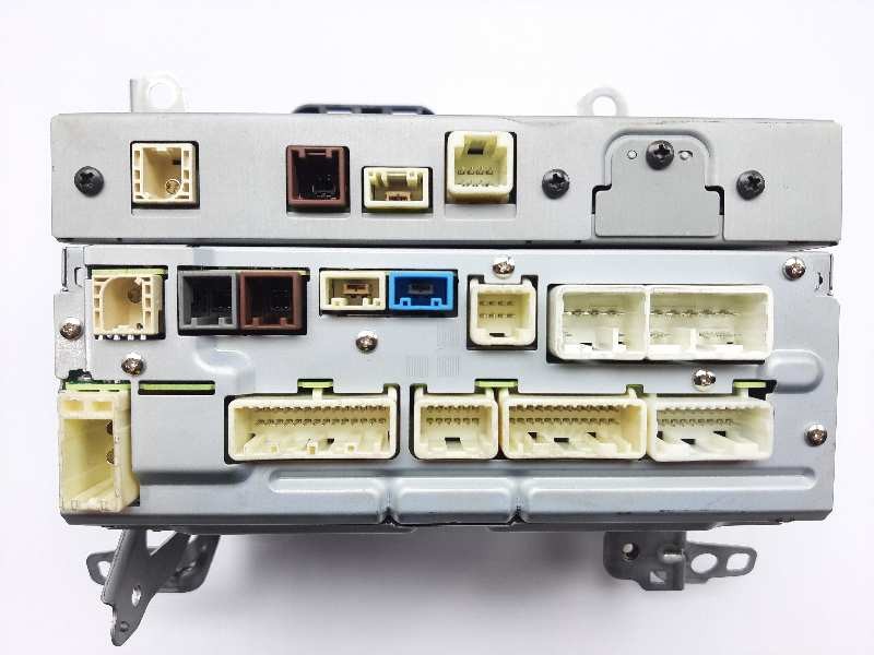 Recambio de sistema audio / cd para lexus ct 200h white edition referencia OEM IAM 8614076060 1390007620A101 