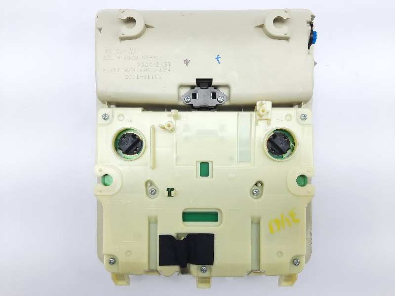 Recambio de luz interior para lexus ct 200h white edition referencia OEM IAM 8A614033G 1D111140G 