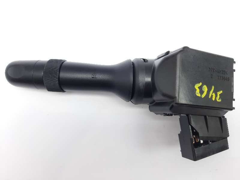 Recambio de mando limpia para lexus ct 200h white edition referencia OEM IAM 4819017F462  