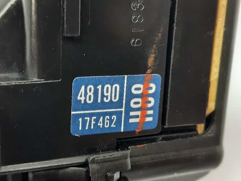 Recambio de mando limpia para lexus ct 200h white edition referencia OEM IAM 4819017F462  