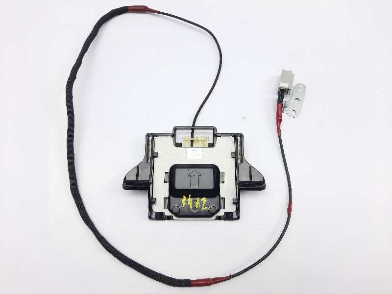 Recambio de modulo electronico para lexus ct 200h white edition referencia OEM IAM 8686078010C  