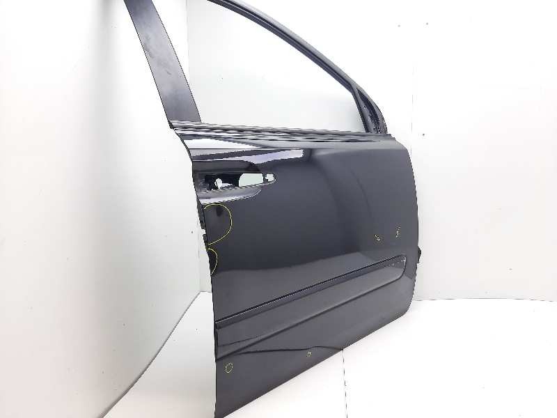 Recambio de puerta delantera derecha para kia carnival 2.9 crdi vgt concept referencia OEM IAM   