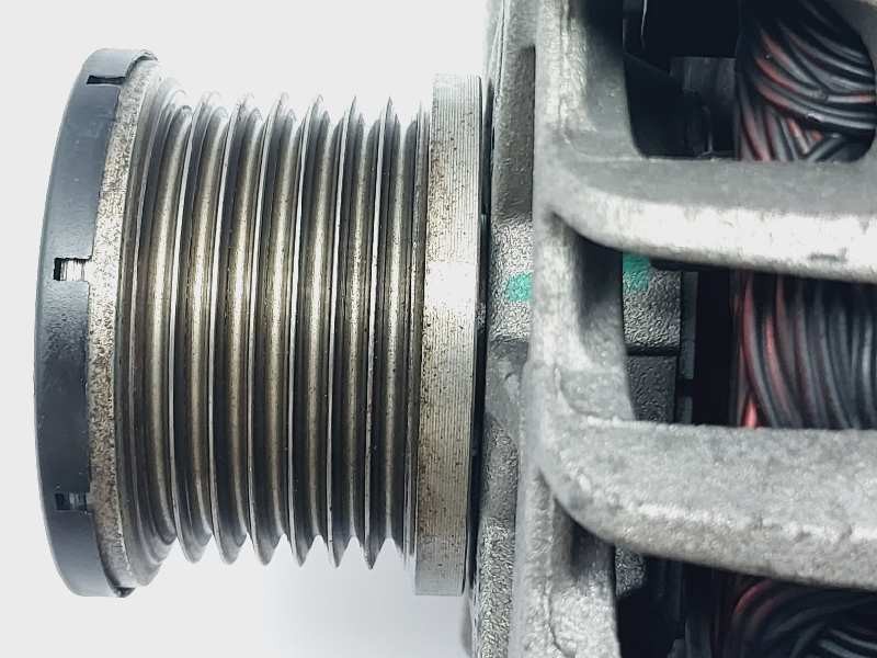 Recambio de alternador para renault megane iv berlina 5p limited referencia OEM IAM 231008040R 2613543A 