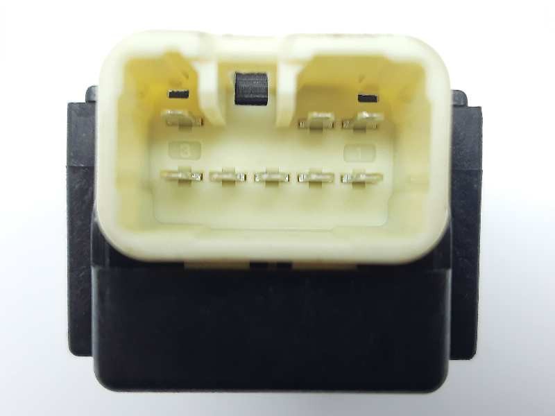 Recambio de modulo electronico para lexus ct 200h white edition referencia OEM IAM 8651676010  